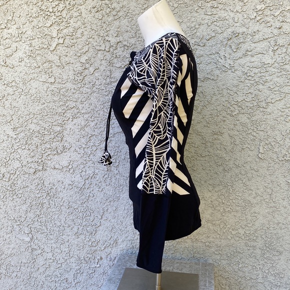 Lululemon Athletics Shanti Surf Rashguard Stripes Leaves Swim Suit Shirt Top - Picture 7 of 13